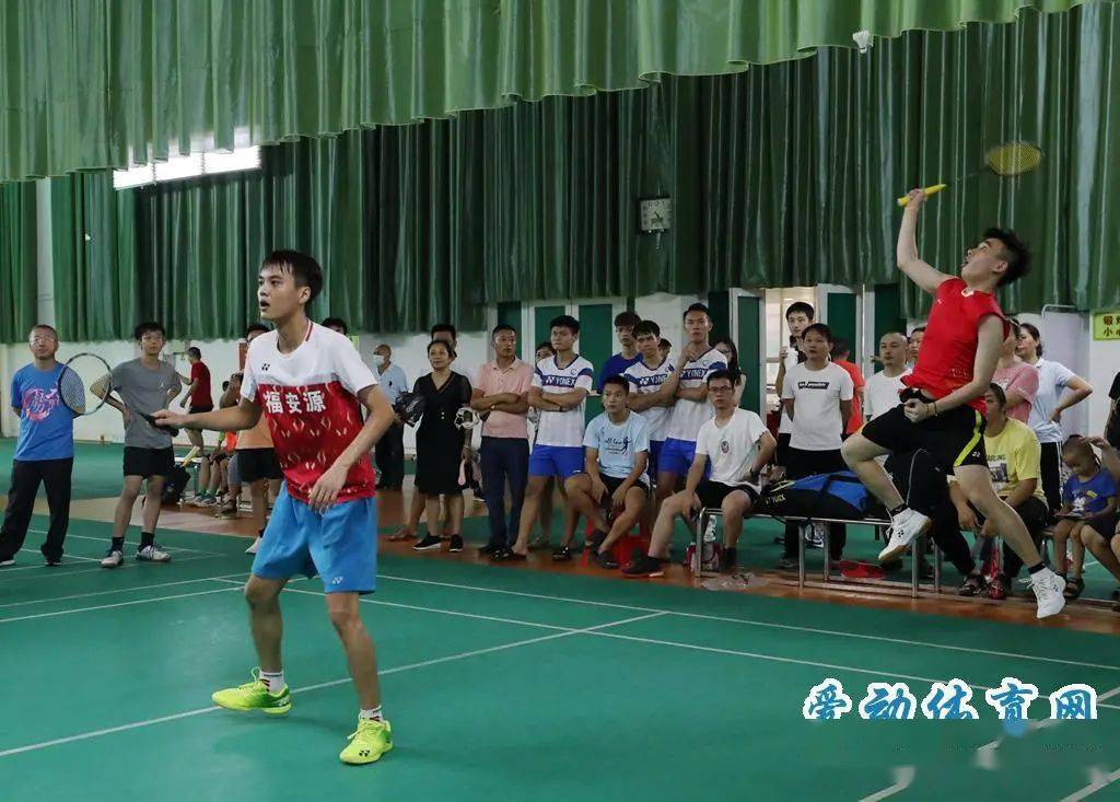 {YY GAME}(羽毛球业余爱好者如何选择羽毛球)